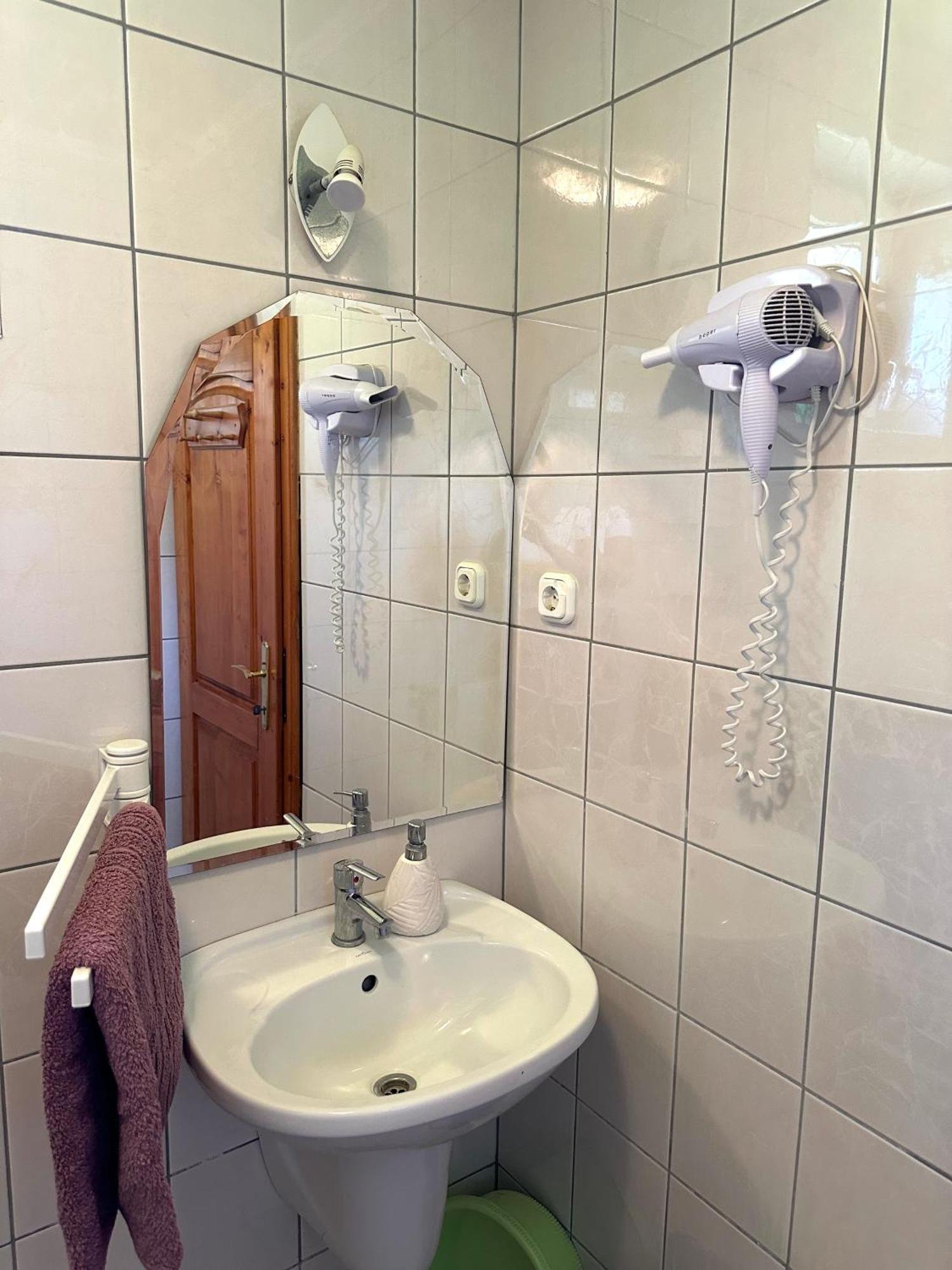 Judit Apartments ヘーヴィーズ エクステリア 写真