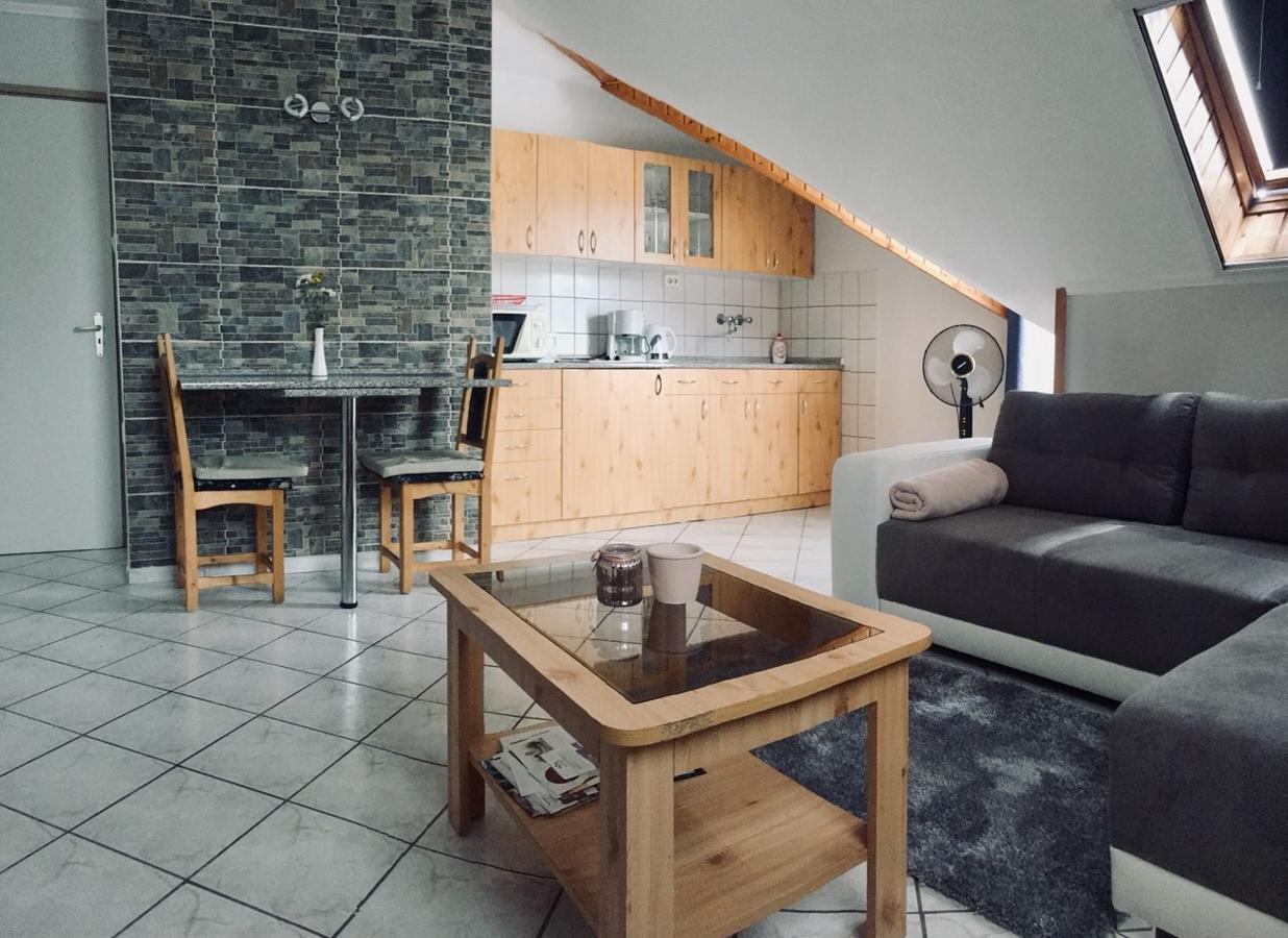 Judit Apartments ヘーヴィーズ エクステリア 写真